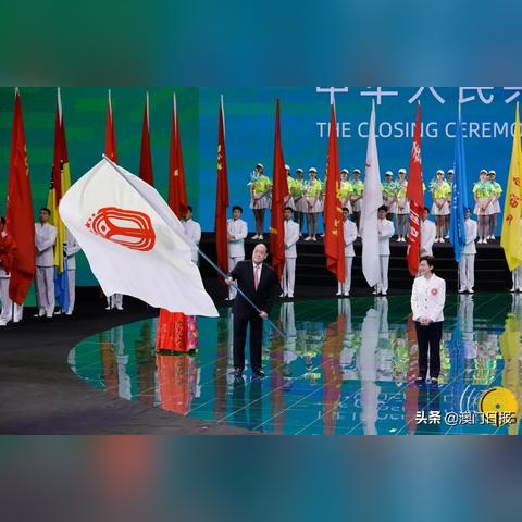 质问:2025年新澳门正版挂牌,拒绝虚假噱头,闭环剖析、解释与落实